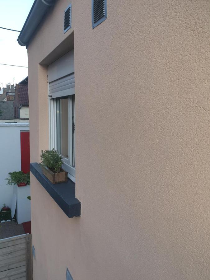 Chambre Privee Au Coeur De Calais Exterior photo
